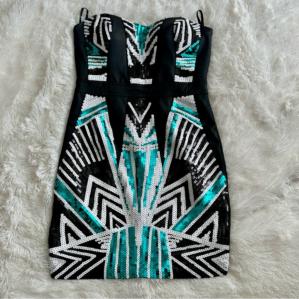 2B bebe dress ; Small Size (Stretchable fits Small to Medium)